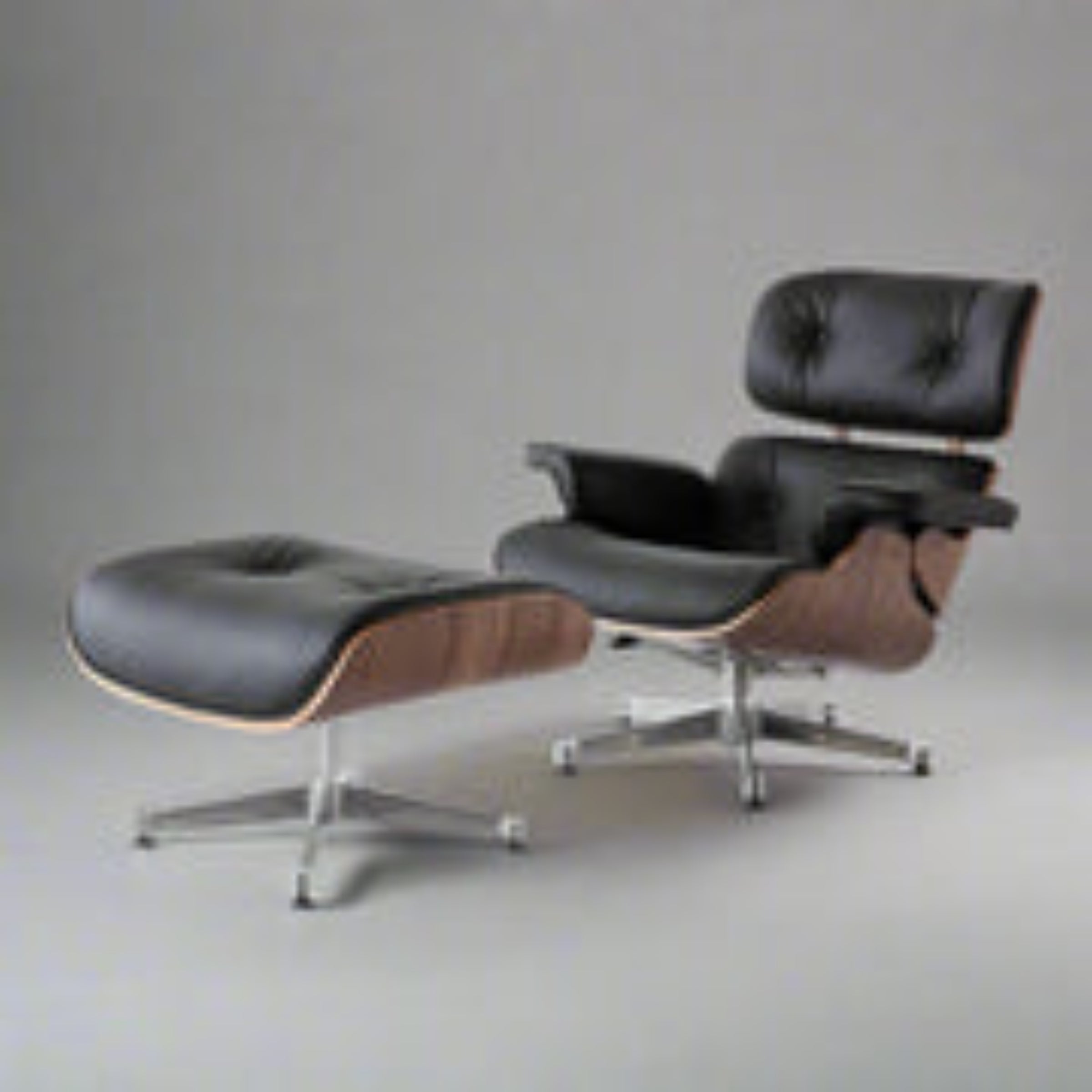 Charles Eames Inspired Mid-Century Iconic Lounge Chair & Ottoman in Walnut Wood and Black